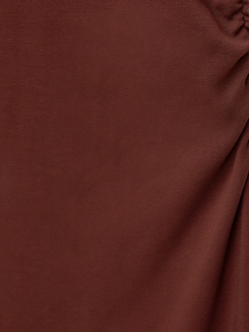 Robe Pull&Bear en marron
