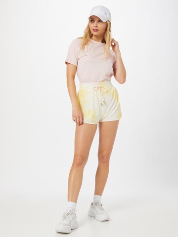 River Island Regular Shorts in Gelb