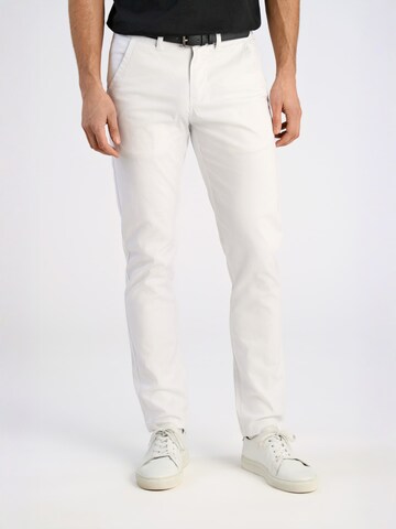 Slimfit Pantaloni chino di Lindbergh in bianco