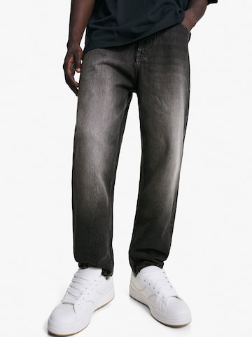 Bershka Loose fit Jeans in Black: front