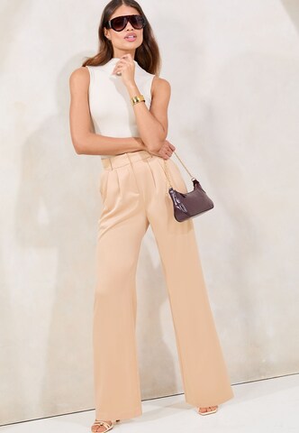 Wide leg Pantaloni di Lipsy in rosa