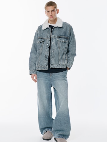 Pull&Bear Winter jacket in Blue: front