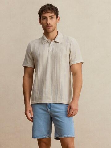 DAN FOX APPAREL Тениска 'Kjell' в бежово: отпред