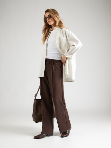 Noella - regular Pantalón plisado 'N-Darryl' en marrón