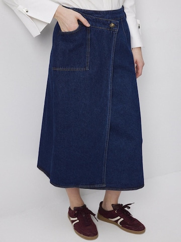 Touche Prive Skirt in Blue