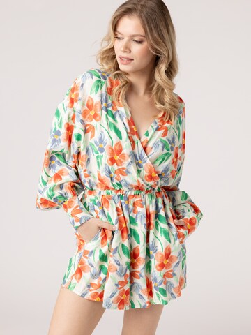 Tuta jumpsuit di Laurella in bianco: frontale