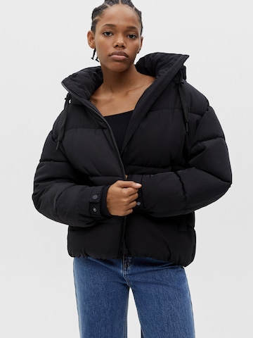 Pull&Bear Winter Jacket in Black: front