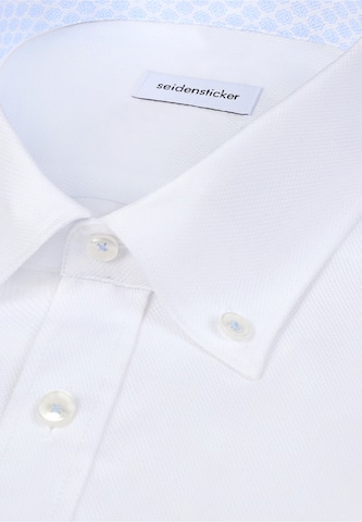 Coupe regular Chemise business SEIDENSTICKER en blanc