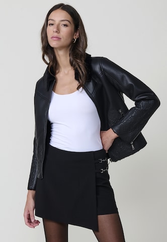 KOROSHI Tussenjas in Zwart