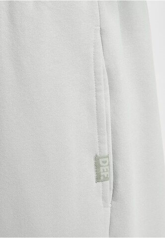 Effilé Pantalon DEF en gris