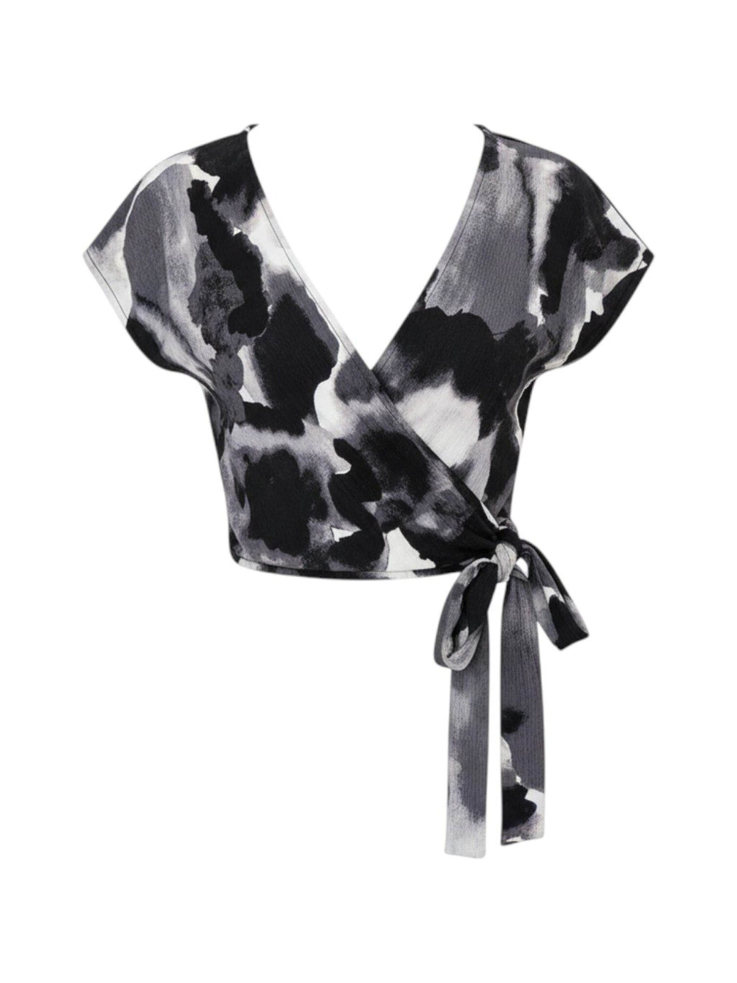 Ocoza Top in Black: front