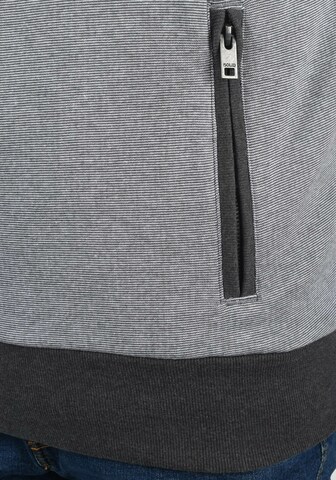 !Solid Sweatshirt 'Raffa' in Grau