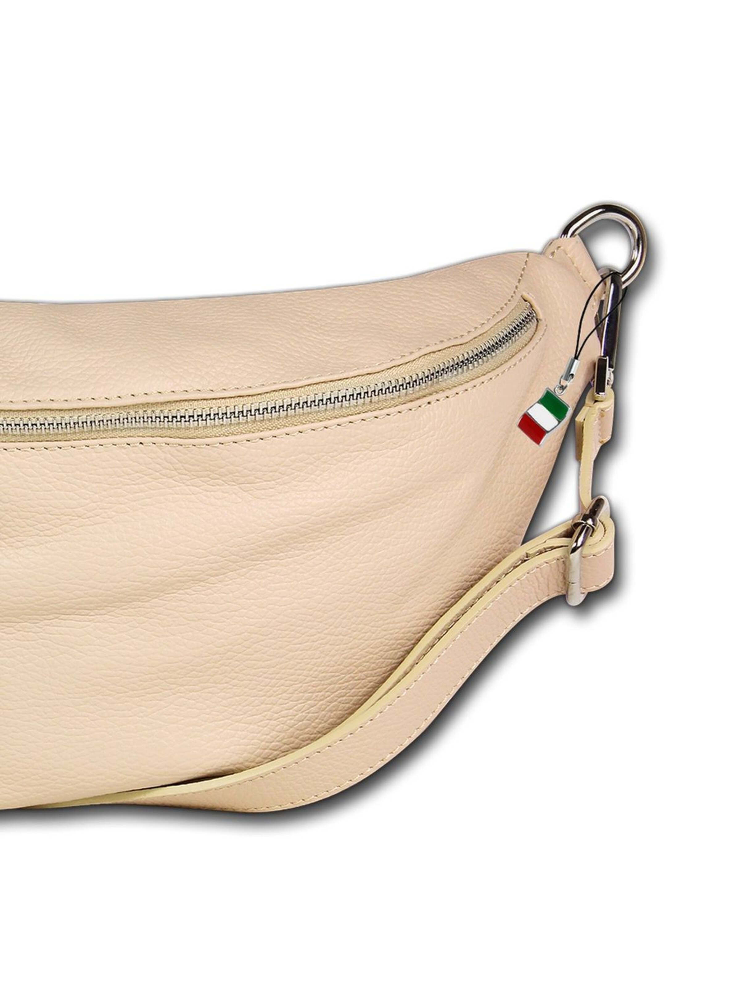 Florence Heuptas in Beige