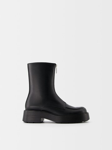 Bershka Bootie in Black
