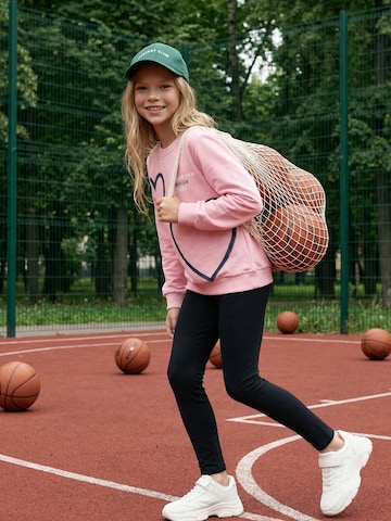 Trendyol Sweatsuit in Pink