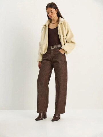 Bianco Lucci - Regular Calças em castanho