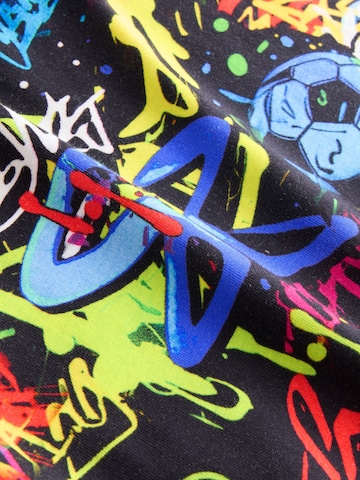 Pijamale de la Next pe negru