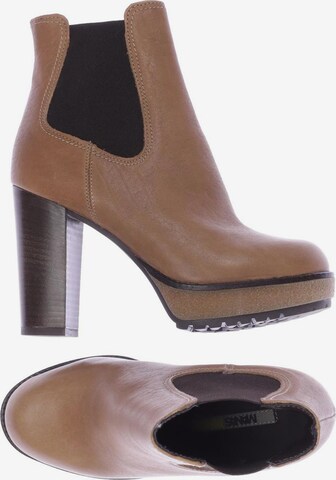 MANAS Dress Boots in 37 in Beige: front