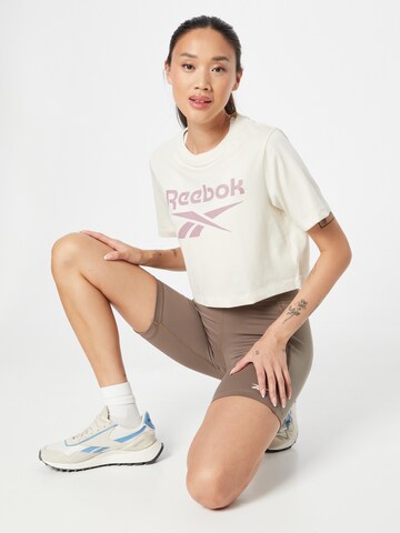 T-shirt Reebok en blanc