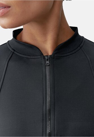 Veste de survêtement 'Leila' Born en noir
