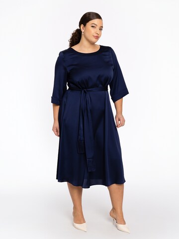 YOEK Kleid in Blau