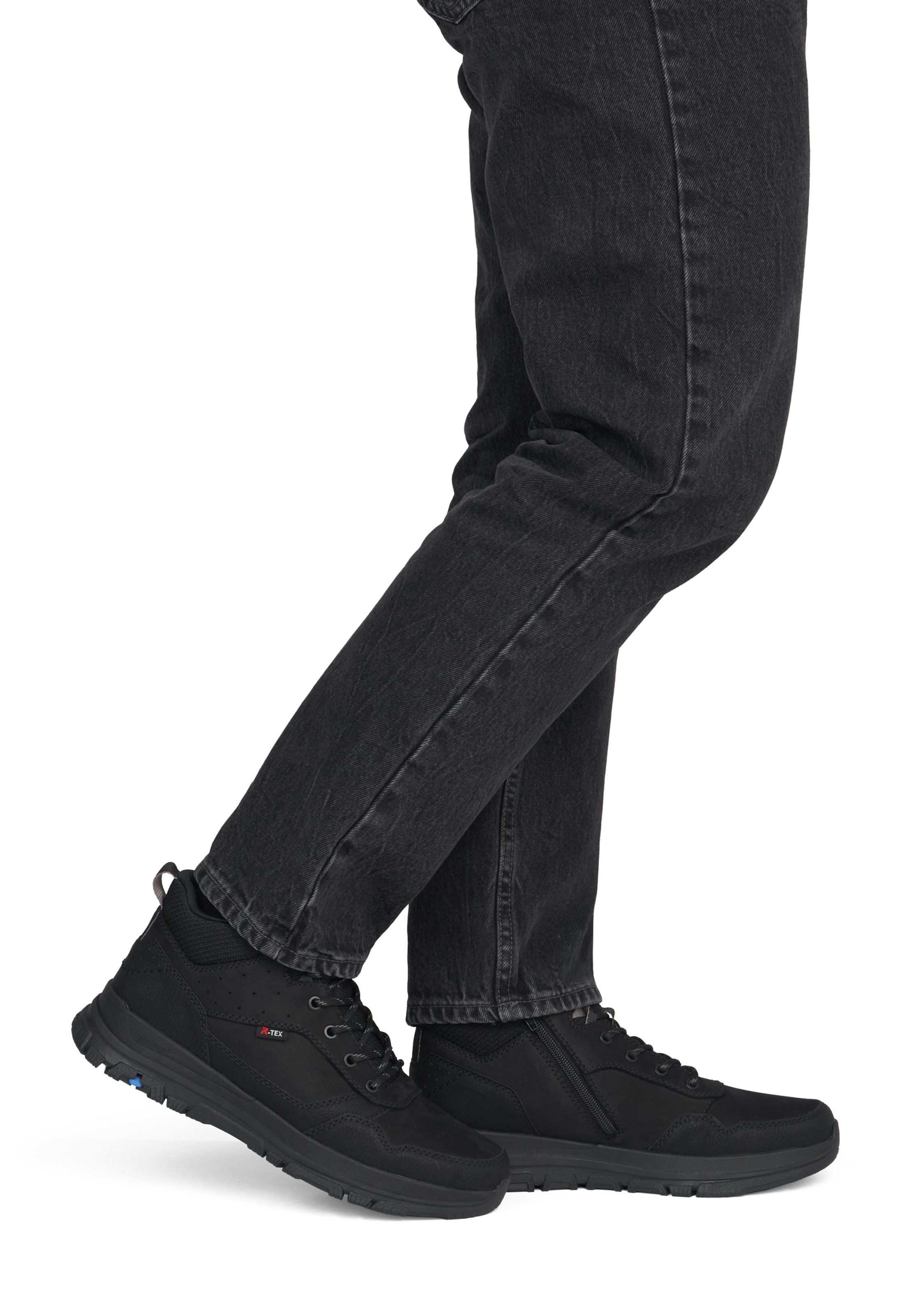 Bottes à lacets Rieker en noir : devant