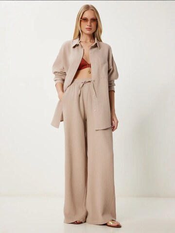 Completo pantalone di Happiness İstanbul in beige