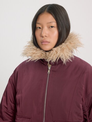 EDITED Jacke 'Briley' in Rot