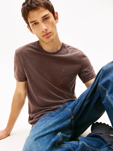 Tommy Jeans T-Shirt 'JASPE' in Braun