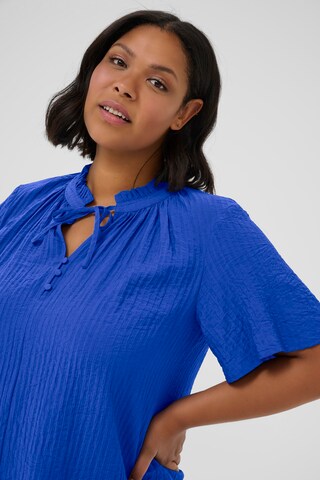 Chemisier 'Lisana' KAFFE CURVE en bleu