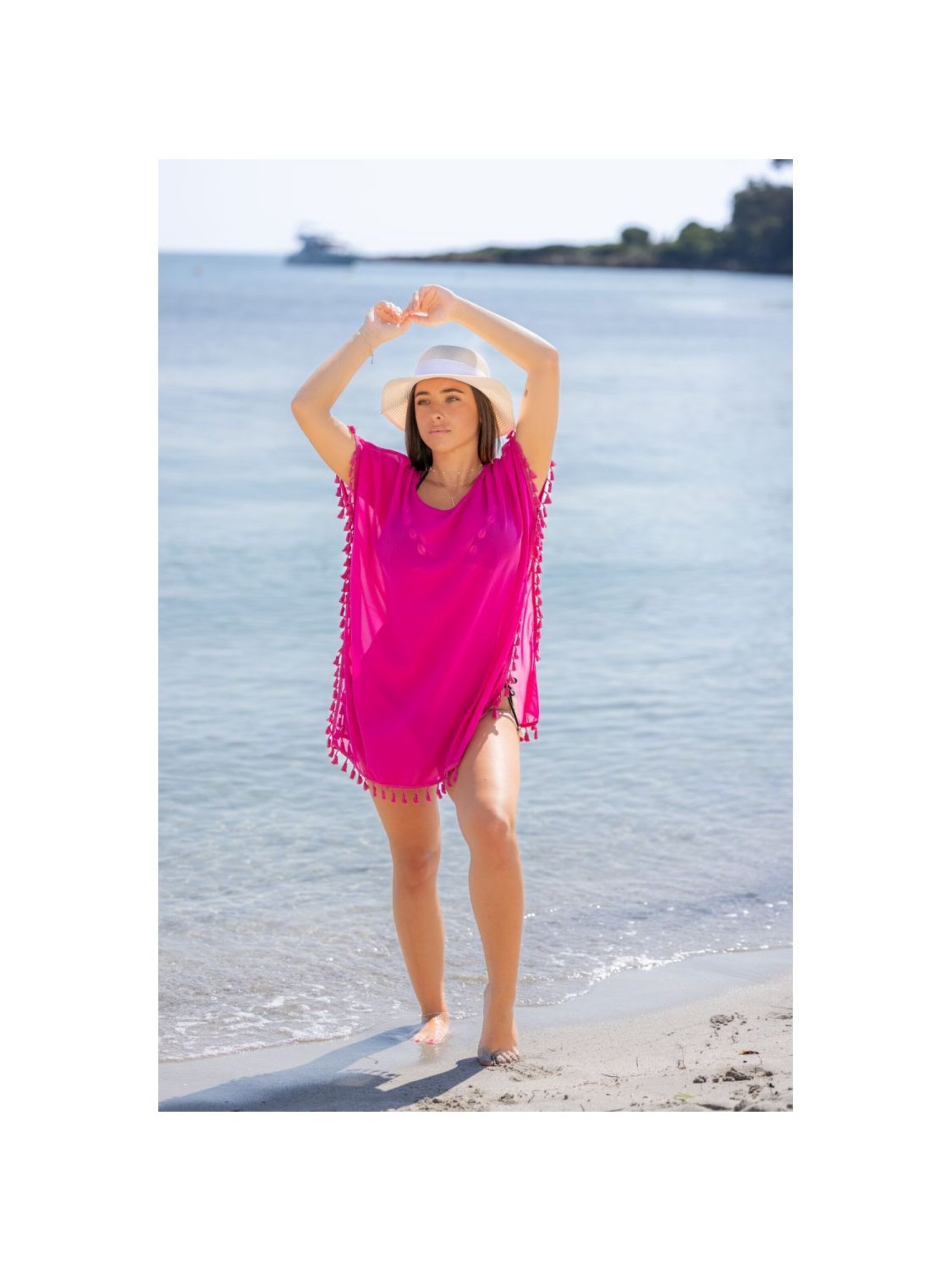 Abito da spiaggia di alberto cabale in rosa