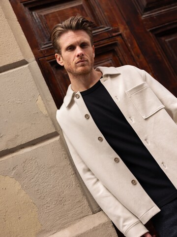 DAN FOX APPAREL Between-season jacket 'Otto' in White