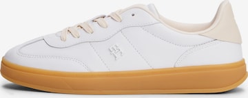 balts TOMMY HILFIGER Zemie brīvā laika apavi 'Premium Heritage': no priekšpuses