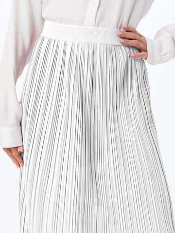 ABOUT YOU Skirt 'Talia' in White