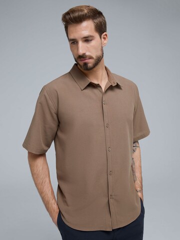 ABOUT YOU x Kevin Trapp Regular fit Button Up Shirt 'Dave' in Brown: front