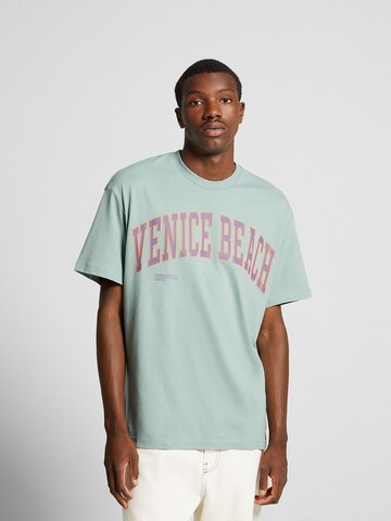 Bershka T-Shirt in Blau: Vorderseite