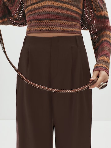 Wide Leg Pantalon à pince Pull&Bear en marron