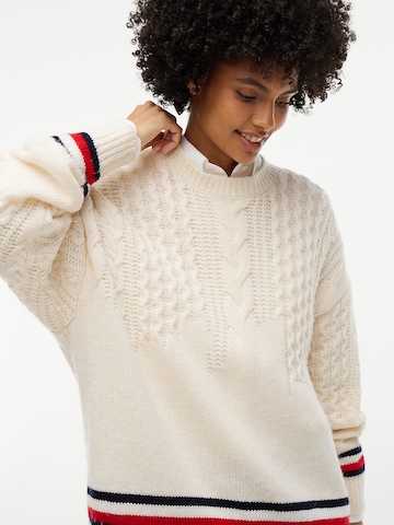 Tommy Jeans Tröja i beige