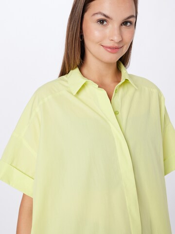 Camicia da donna 'Allu' di PIECES in giallo