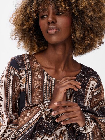 Blue Shadow Blouse in Brown