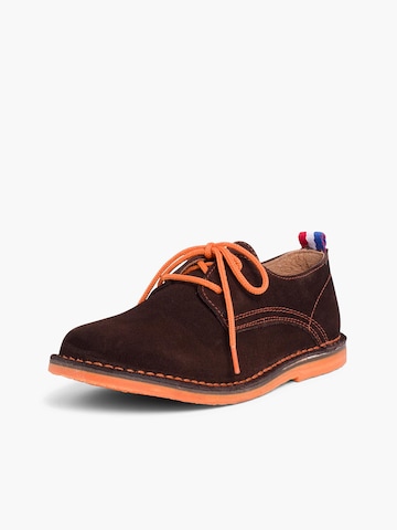 Scarpa bassa di Pisamonas in marrone: frontale