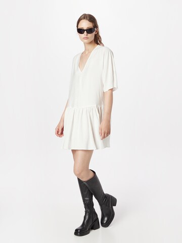 Robe 'Minou' WEEKDAY en blanc