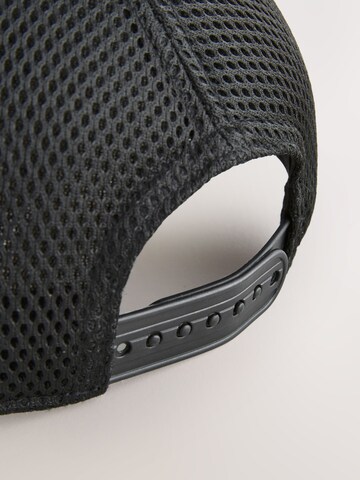 Next Sapkák - fekete