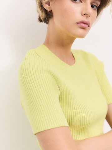 Next - Camiseta en verde