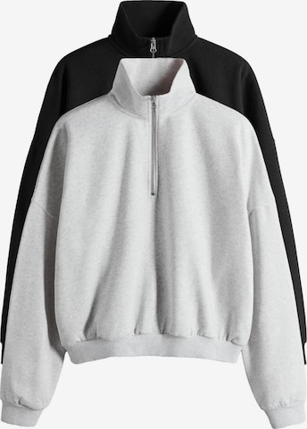 The Set Sweatshirt in Grey: front