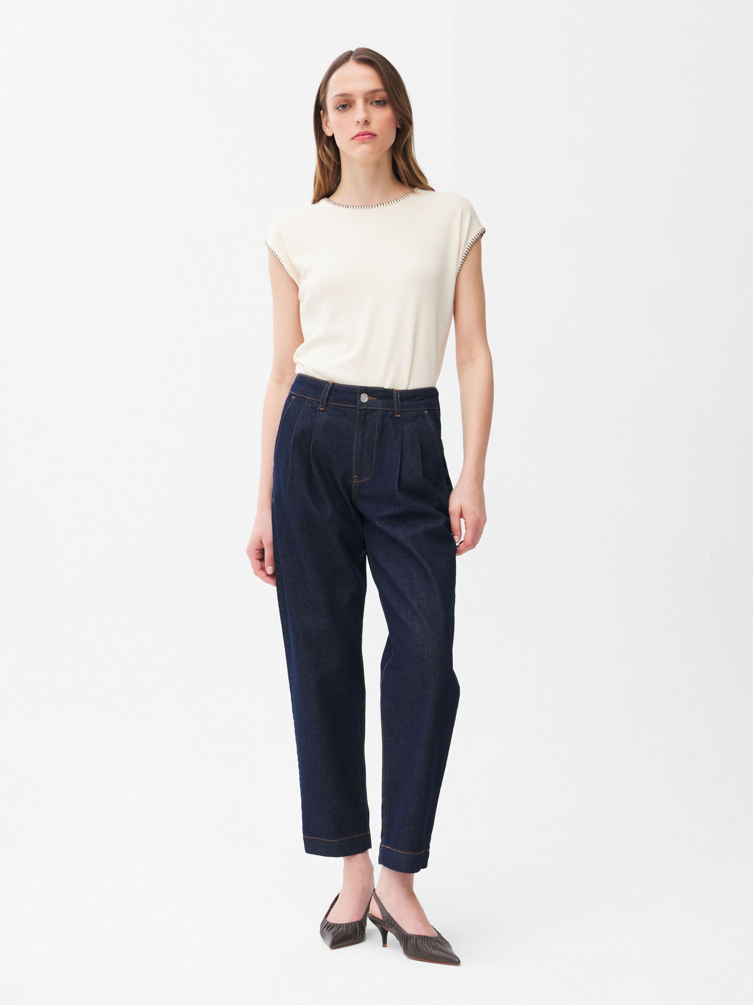 adl Regular Jeans in Blue: front