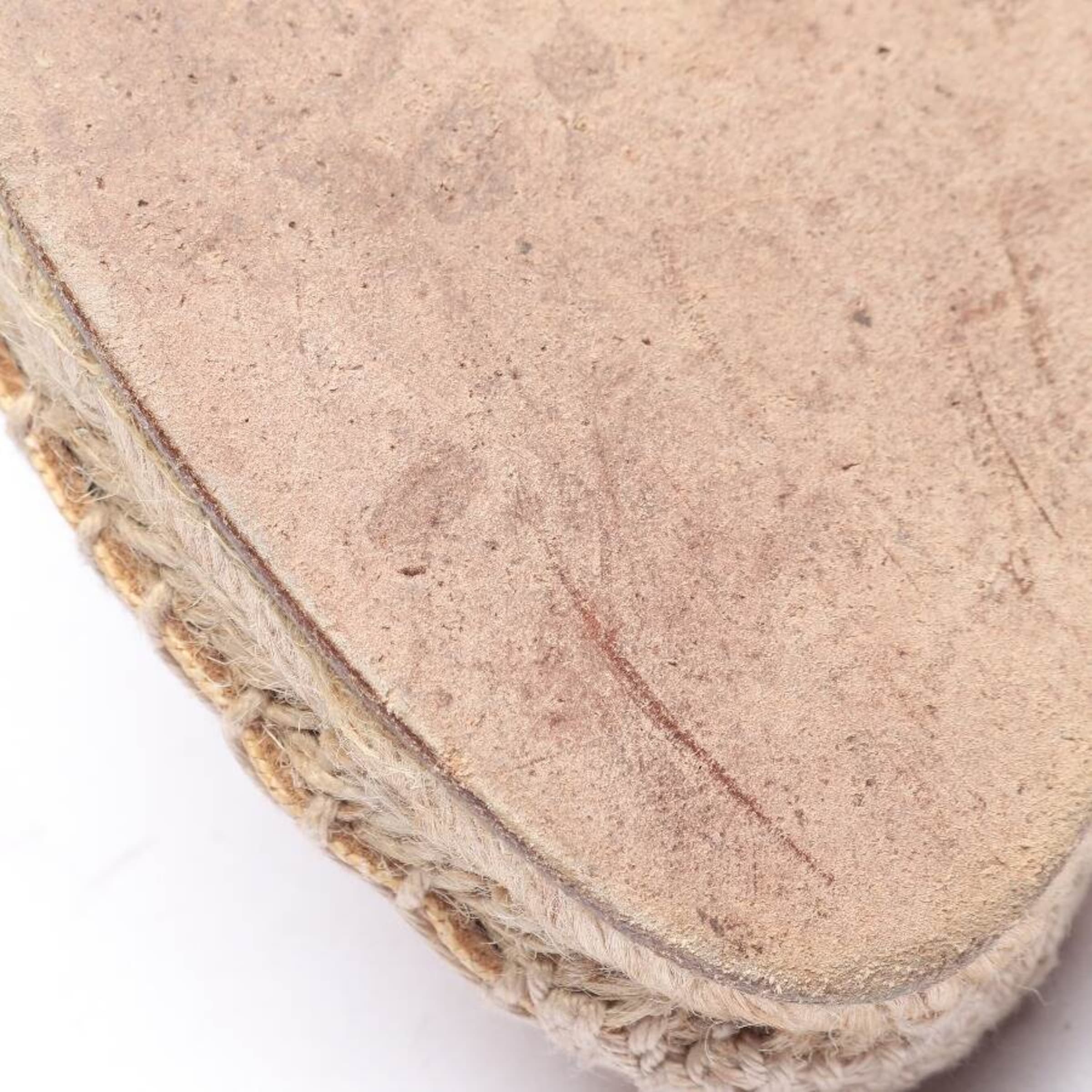 Aquazzura Flats & Loafers in 38 in White