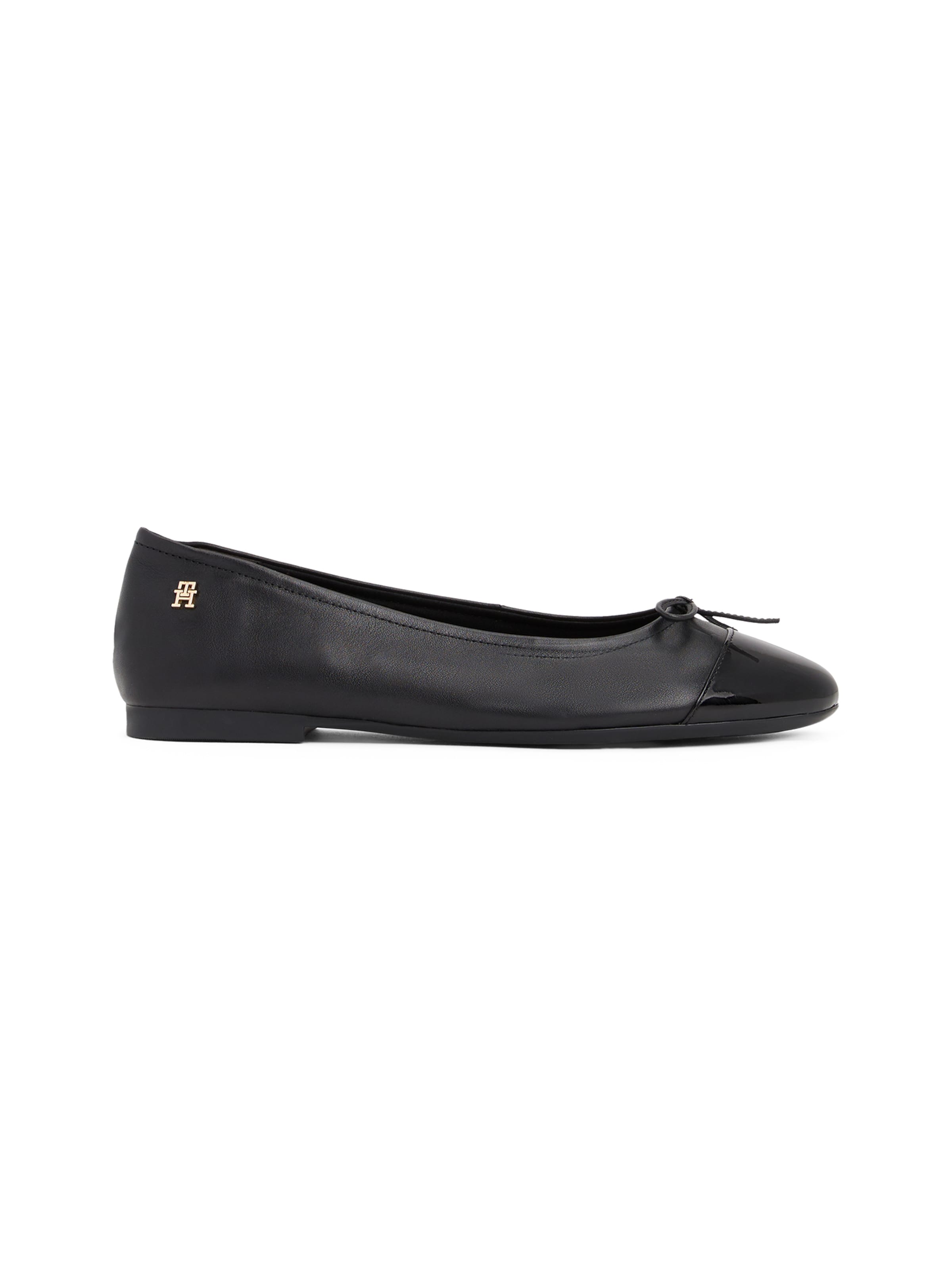 TOMMY HILFIGER Ballerina in Zwart