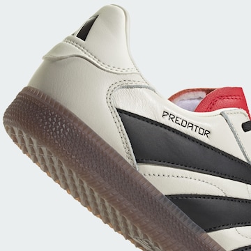 Chaussure de foot 'Predator Freestyle' ADIDAS PERFORMANCE en blanc