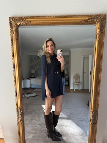 Hoermanseder Платье в Синий